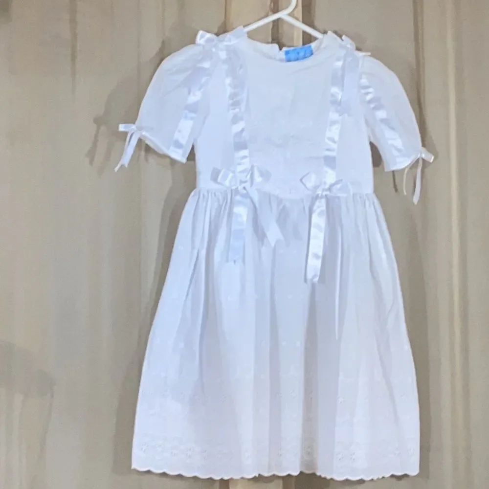 VINTAGE MADE WITH LOVE BY NANA WHITE GIRL DRESS SIZE 6/8 Approximate No Tag